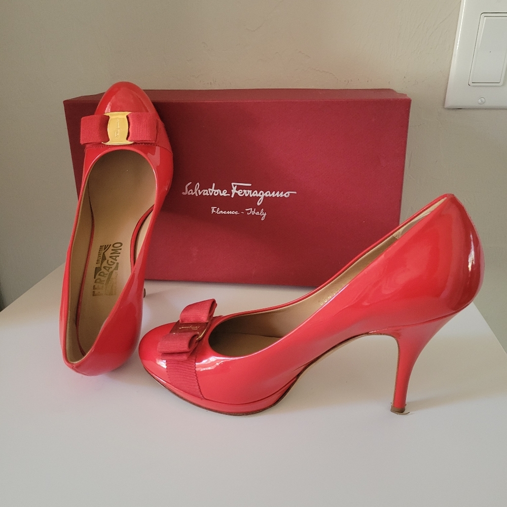 Salvatore Ferragamo great New Condition 5" High